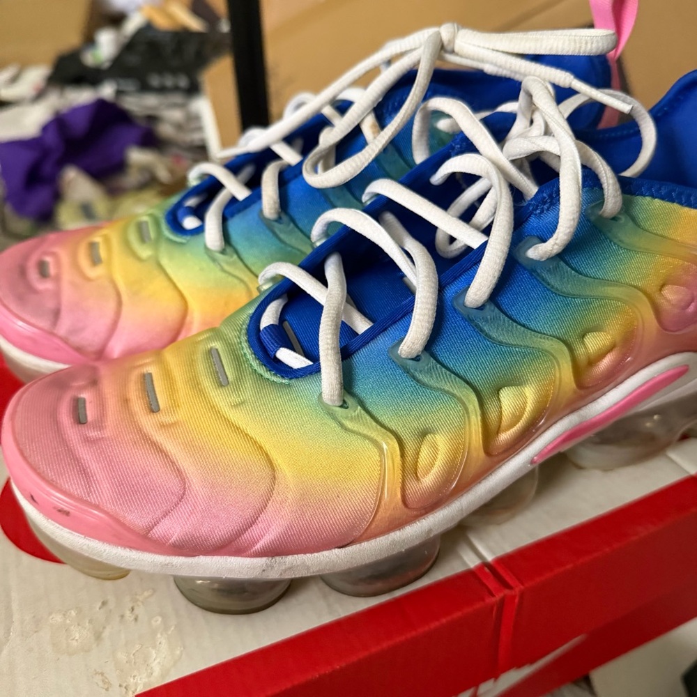 Nike Air VaporMax Plus 9 Pink Foam Sneakers 👟 (dirty) Free Gift 🎁 w/ purchase - Picture 2 of 9